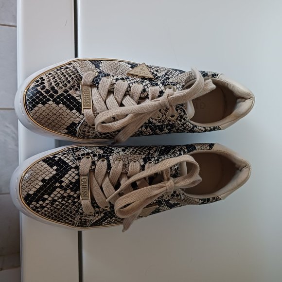 Guess Womens Sneakers Snake Print 6.5 - Picture 3 of 5